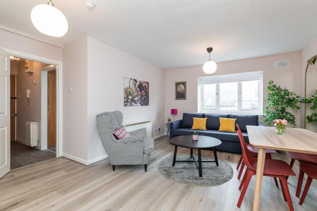 Fully Refurb Drogheda Apt5 2Nd Floor ภายนอก รูปภาพ